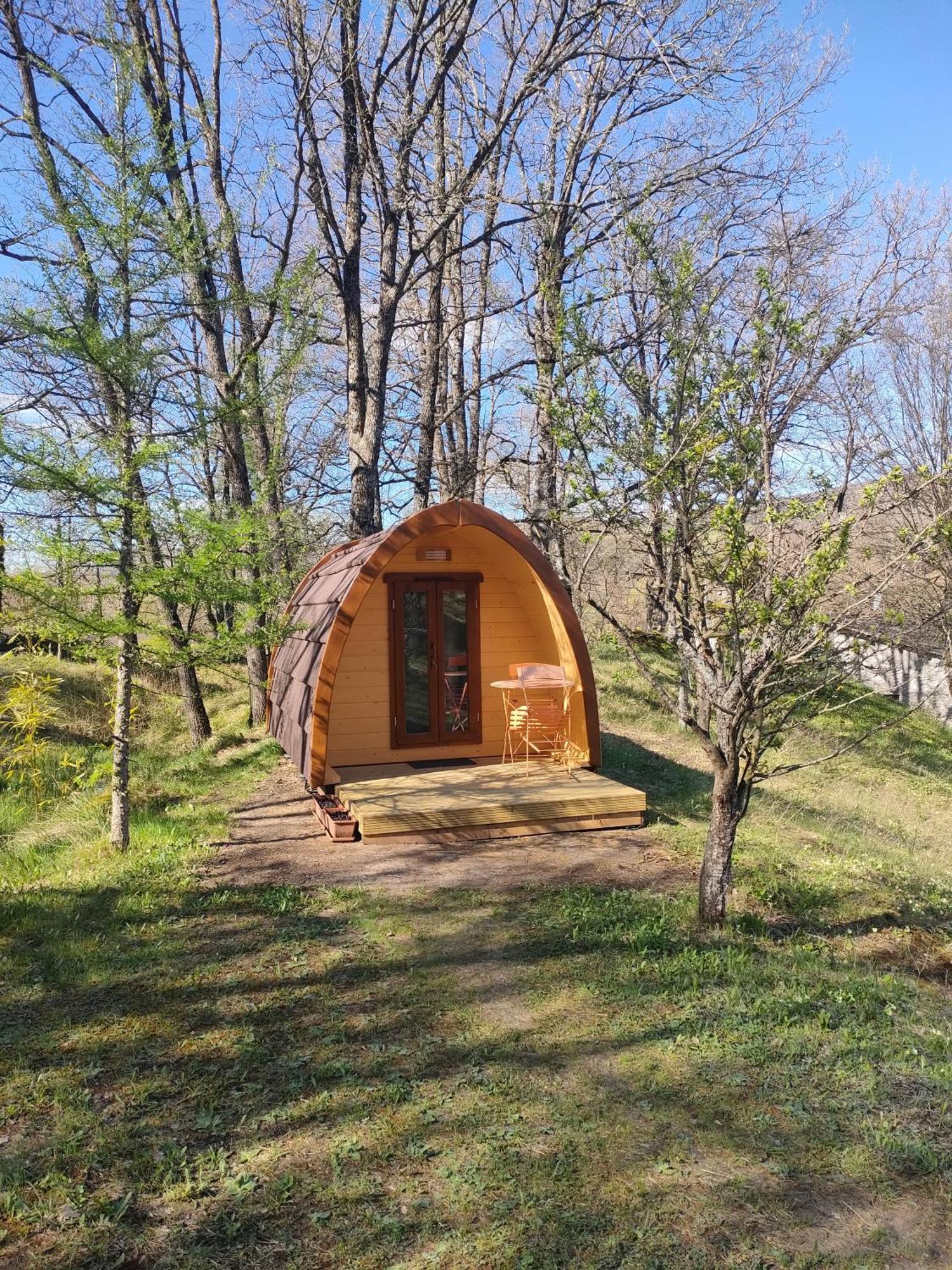 Camping du Moulin de Thoard Exterior foto
